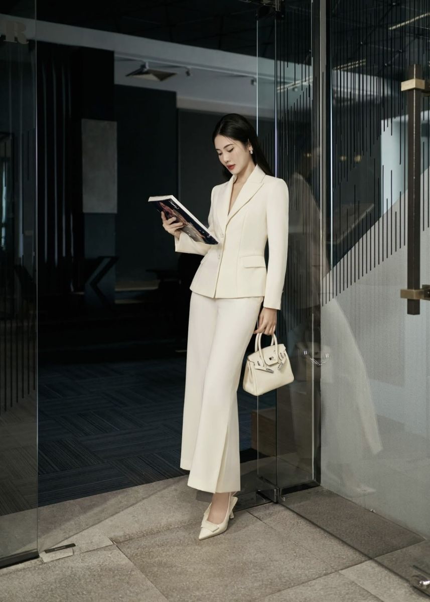 Lợi Ích Khi Lựa Chọn May Vest Nữ Tại Thời Trang Minh Châu | Cửa Hàng May Vest Nữ Dĩ An Bình Dương