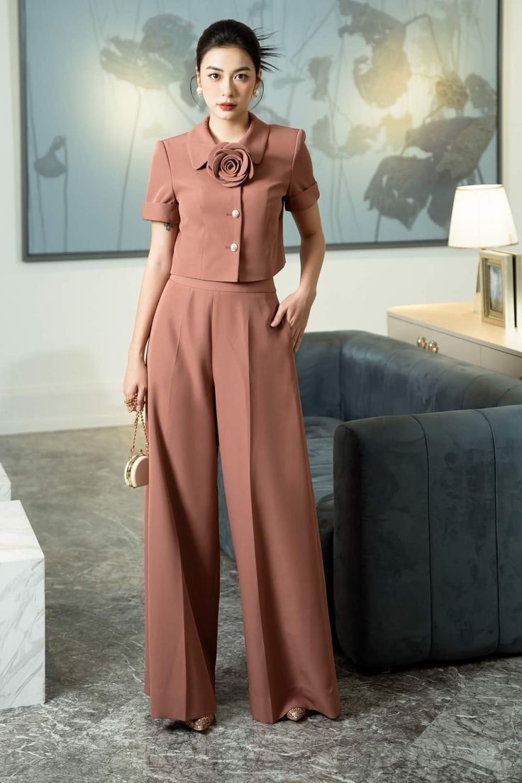 May đo vest nữ cao cấp - thiết kế thanh lịch, tôn dáng hoàn hảo