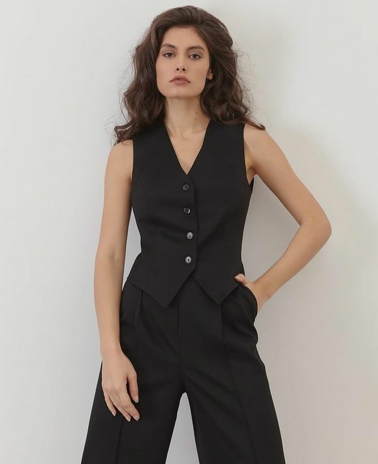 Cotton cũng có nhiều màu sắc và hoa văn đa dạng, giúp bạn dễ dàng tạo phong cách riêng.#1 May Áo Gile Vest Theo Yêu Cầu tại Tân Uyên