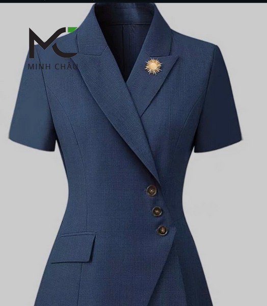 Vest oversize, vest croptop kết hợp cùng quần short hoặc chân váy tạo nét hiện đại, trẻ trung.May đo vest nữ văn phòng tại Dĩ An #1